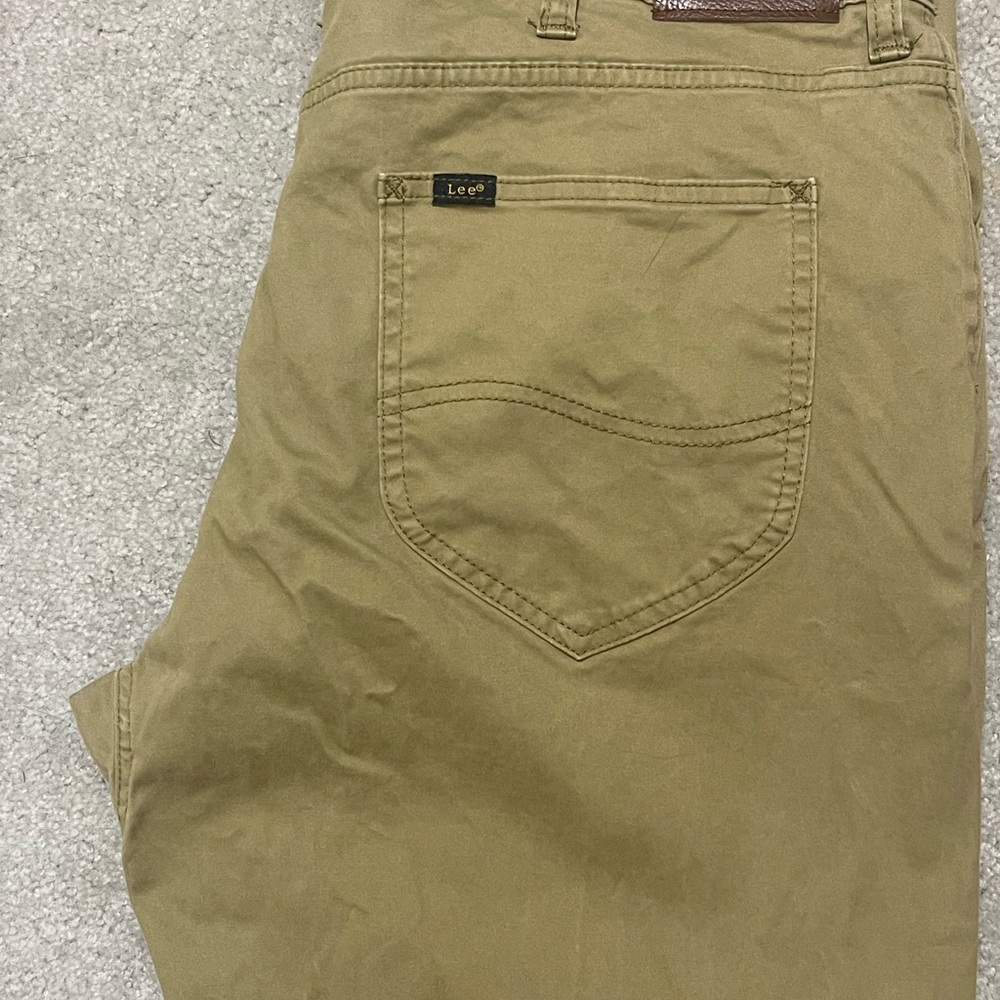Lee Men's Khaki Chinos